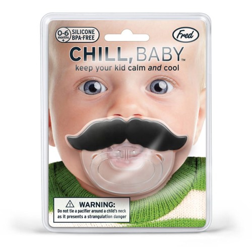 Smoczek z wąsem Chill Baby od Fred & Friends - do domu dla dziecka.
